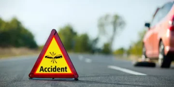 ఓఆర్‌ఆర్‌పై మరో ప్రమాదం.. బోల్తా పడ్డ కారు