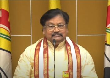 కాపు సామాజికవర్గాన్ని రెచ్చగొట్టి రాజకీయ లబ్ధి కోసం జగన్‌ యత్నం: వర్ల రామయ్య ఆరోపణ