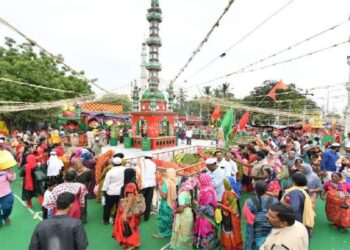 నెల్లూరులో బారా షాహీద్ దర్గా రొట్టెల పండగతో సందడి వాతావరణం