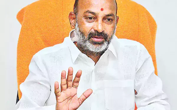 మామిడికాయ తినాలంటే భయపడే పరిస్థితి వచ్చిందని బండి సంజయ్ వ్యాఖ్య
