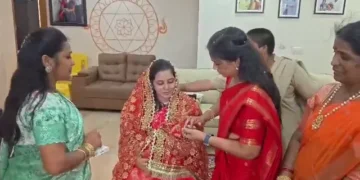నక్కపల్లి మహిళా ఎస్సై సాహిబా అంజుమ్‌కు సీమంతం చేసిన హోంమంత్రి అనిత