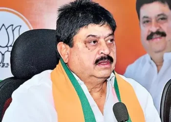 సీఎం రేవంత్ రెడ్డి తప్పుడు ప్రచారం చేస్తున్నారని భాజపా రాష్ట్ర అధ్యక్షుడు రామచందర్రావు ఆరోపణ