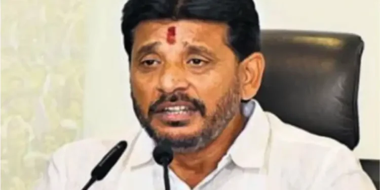 ఉపముఖ్యమంత్రి పవన్ కల్యాణ్పై అనుచిత వ్యాఖ్యల కేసులో ఎమ్మెల్సీ దువ్వాడ శ్రీనివాస్ విచారణ