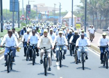 ప్రపంచ పర్యావరణ దినోత్సవం సందర్భంగా విశాఖలో సీఎం చంద్రబాబు సైకిల్ ర్యాలీ