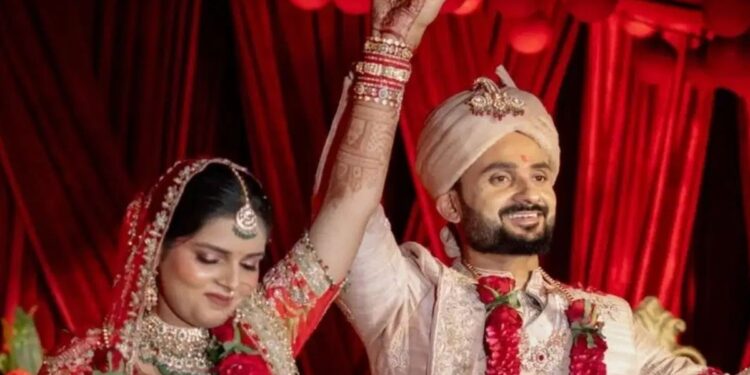 వారణాసిలో ఆకాశ్‌దీప్–అక్షిత రాజ్ పెళ్లి వేడుకలు