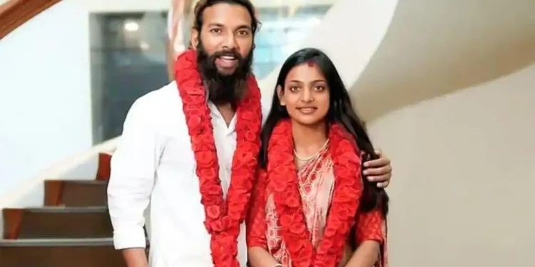 కుంభమేళా మోనాలిసాకు భద్రత కల్పించాలని కేరళ హైకోర్టు ఆదేశం