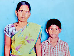 ఈతకు వెళ్లి కుమారుడి మృతి.. తట్టుకోలేక తల్లి బలవన్మరణం