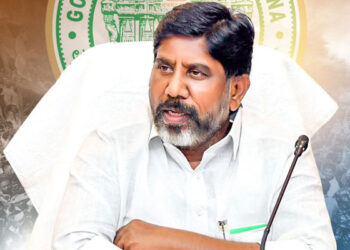 రైతులు పండించిన ప్రతి ధాన్యపు గింజను కొనుగోలు చేస్తున్నాం: భట్టి విక్రమార్క