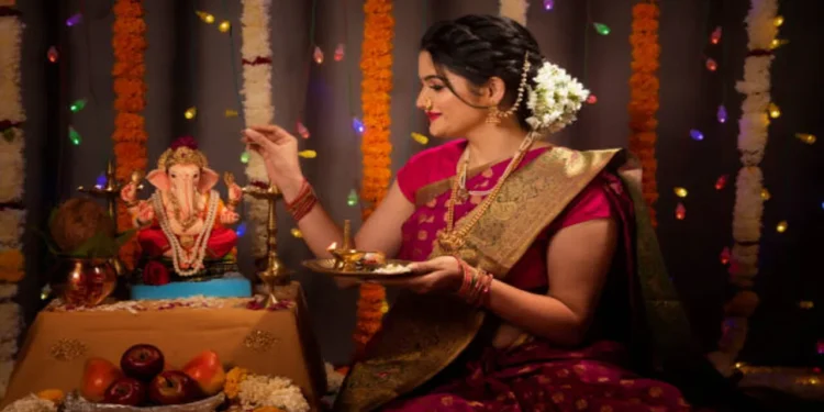 సమయం లేదని పూజ మానేయొచ్చా? శాస్త్రం చెప్పిన సులభ మార్గం ఇదే