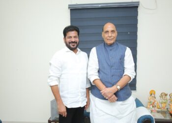 సీఎం రేవంత్‌రెడ్డి – రక్షణ మంత్రి రాజ్‌నాథ్ సింగ్‌తో భేటీ