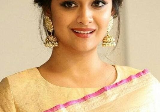 వరుస ప్రాజెక్టులతో బిజీగా కీర్తి సురేశ్… మరో భారీ హిందీ సినిమా కోసం చర్చలు 1 వరుస ప్రాజెక్టులతో బిజీగా కీర్తి సురేశ్… మరో భారీ హిందీ సినిమా కోసం చర్చలు