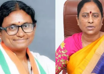 కాంగ్రెస్ ఇన్ఛార్జి మీనాక్షితో కొండా సురేఖ భేటీ.. శాఖ వివాదంపై చర్చ 19 కాంగ్రెస్ ఇన్ఛార్జి మీనాక్షితో కొండా సురేఖ భేటీ.. శాఖ వివాదంపై చర్చ