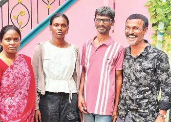 30 ఏళ్ల తర్వాత ఇంటికి చేరిన కుమారుడు.. తల్లీబిడ్డల్ని ఒక్కటి చేసిన ‘సర్‌’