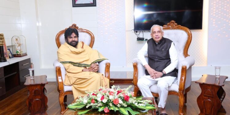 గవర్నర్ అబ్దుల్ నజీర్తో పవన్ కల్యాణ్ భేటీ