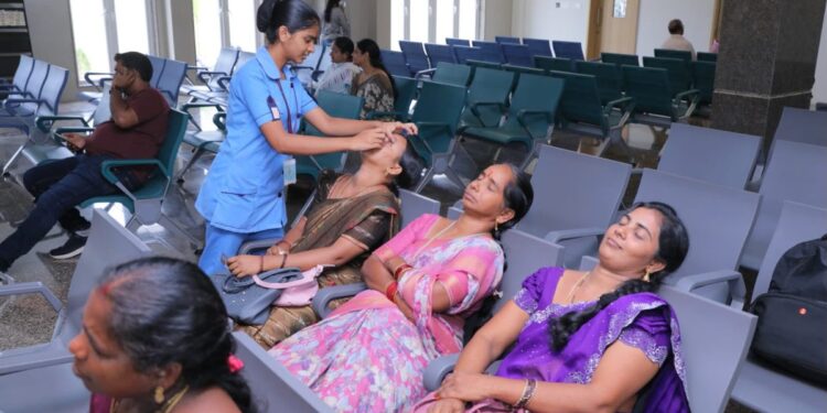 పవన్ కల్యాణ్ చొరవతో హస్తకళాకారులకు ఆరోగ్య భరోసా.. క్లస్టర్ల వారీ వైద్య శిబిరాలు 1 పవన్ కల్యాణ్ చొరవతో హస్తకళాకారులకు ఆరోగ్య భరోసా.. క్లస్టర్ల వారీ వైద్య శిబిరాలు