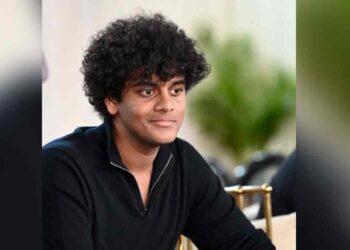 జిమ్లో గాయపడిన హిమాన్షు.. ఆసుపత్రికి వెళ్లి పరామర్శించిన కేసీఆర్ 2 జిమ్లో గాయపడిన హిమాన్షు.. ఆసుపత్రికి వెళ్లి పరామర్శించిన కేసీఆర్