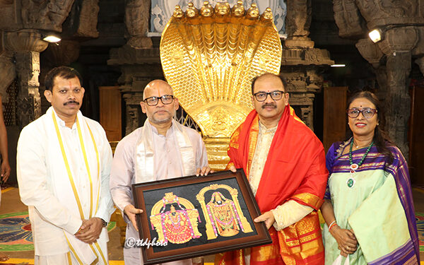 తితిదే ధర్మకర్తల మండలి ఎక్స్ అఫీషియో సభ్యుడిగా కె.కన్నబాబు ప్రమాణం 1 తితిదే ధర్మకర్తల మండలి ఎక్స్ అఫీషియో సభ్యుడిగా కె.కన్నబాబు ప్రమాణం