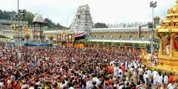 తిరుమలలో భక్తుల రద్దీ.. శ్రీవారి దర్శనానికి 10 గంటల సమయం 8 తిరుమలలో భక్తుల రద్దీ.. శ్రీవారి దర్శనానికి 10 గంటల సమయం