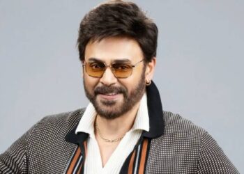 వెంకటేశ్-కల్యాణ్రామ్ మల్టీస్టారర్.. సెట్స్లోకి అడుగుపెట్టిన వెంకీ 2 వెంకటేశ్-కల్యాణ్రామ్ మల్టీస్టారర్.. సెట్స్లోకి అడుగుపెట్టిన వెంకీ