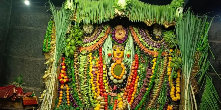 వరంగల్‌ భద్రకాళి ఆలయంలో వైభవంగా శాకంబరీ ఉత్సవాలు