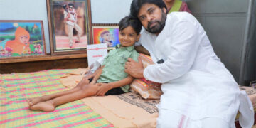 పవన్‌ కల్యాణ్‌ అభిమాని నిరంజన్‌ కన్నుమూత.. అభిమానుల్లో విషాదం