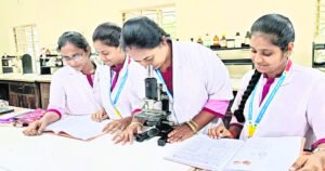డీఫార్మసీ చదవాలనుకునే విద్యార్థులకు గుడ్‌న్యూస్‌.. 5 వేల సీట్లు