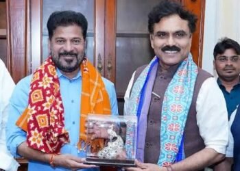 సీఎం రేవంత్తో జాతీయ ఎస్సీ కమిషన్ ఛైర్పర్సన్ భేటీ 22 సీఎం రేవంత్తో జాతీయ ఎస్సీ కమిషన్ ఛైర్పర్సన్ భేటీ