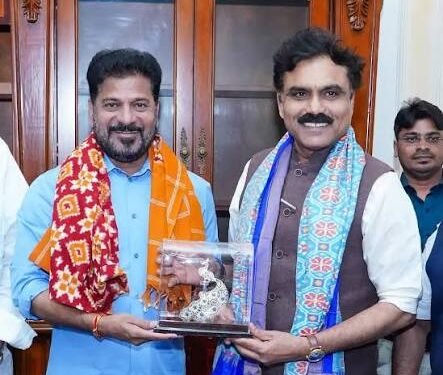 సీఎం రేవంత్తో జాతీయ ఎస్సీ కమిషన్ ఛైర్పర్సన్ భేటీ 1 సీఎం రేవంత్తో జాతీయ ఎస్సీ కమిషన్ ఛైర్పర్సన్ భేటీ