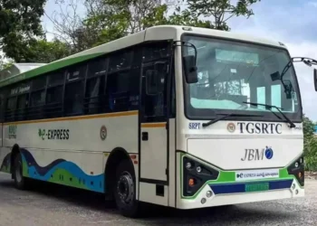 మరో రెండు రోజుల్లో రోడ్డెక్కనున్న 268 జేబీఎం ఎలక్ట్రిక్ బస్సులు 3 మరో రెండు రోజుల్లో రోడ్డెక్కనున్న 268 జేబీఎం ఎలక్ట్రిక్ బస్సులు
