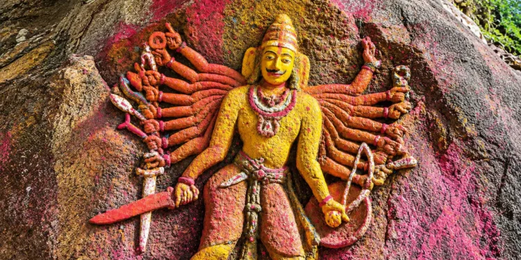 భద్రాద్రి జిల్లాలో అరుదైన శిల్పం.. 800 సంవత్సరాల చరిత్ర కలిగిన వీరన్న విగ్రహం