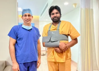 పవన్‌కల్యాణ్‌కు డిశ్చార్జి.. కోకిలాబెన్ ఆసుపత్రి నుంచి హైదరాబాద్‌కు చేరిక