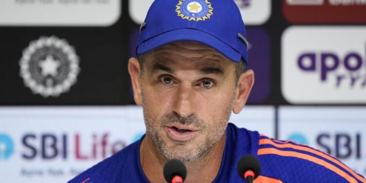 టీమ్ఇండియా సహాయ కోచ్ పదవికి ర్యాన్ టెన్ డస్కాటే గుడ్బై 1 టీమ్ఇండియా సహాయ కోచ్ పదవికి ర్యాన్ టెన్ డస్కాటే గుడ్బై