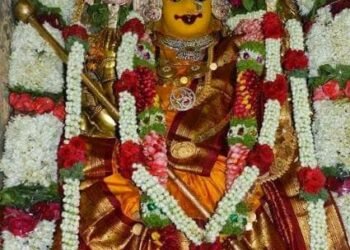 శ్రావణ శుక్రవారం సందర్భంగా అమ్మవారికి విశేష పూజలు