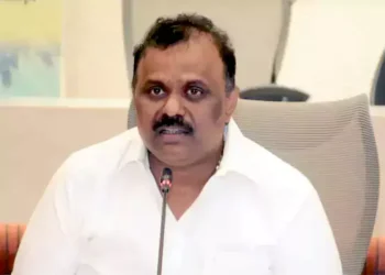 బొప్పరాజు తీరు అనుమానాస్పదంగా ఉంది: మంత్రి అనగాని 7 బొప్పరాజు తీరు అనుమానాస్పదంగా ఉంది: మంత్రి అనగాని