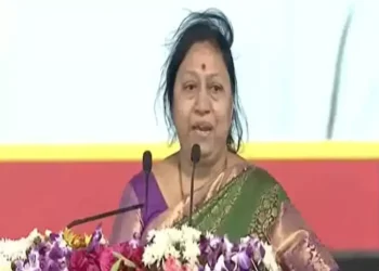 పూల సుబ్బయ్య కుమార్తెలకు సీఎం చంద్రబాబు సత్కారం