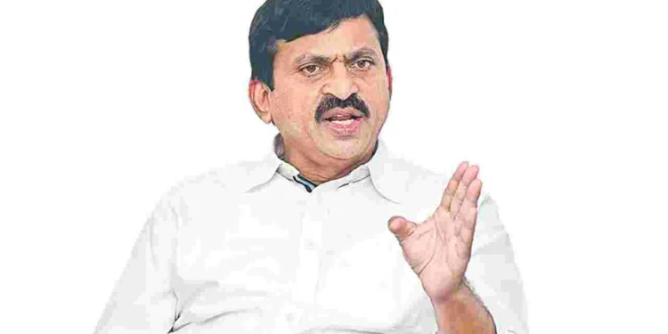 ఇందిరమ్మ ఇళ్లతో ఓట్లు అడిగే ప్రసక్తే లేదు: పొంగులేటి