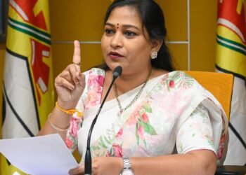 చేనేత రంగానికి ఏపీ ప్రత్యేక గుర్తింపు.. మంత్రి అనిత 2 చేనేత రంగానికి ఏపీ ప్రత్యేక గుర్తింపు.. మంత్రి అనిత