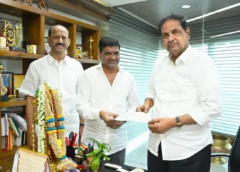 తిరుమల అన్నప్రసాదానికి భక్తి విరాళం.. రూ.10 లక్షలు