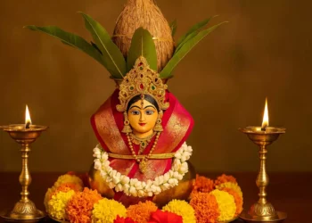 శ్రావణ శోభతో కళకళలాడిన తెలుగు రాష్ట్రాలు.. వరలక్ష్మీ వ్రతానికి వెల్లువెత్తిన భక్తులు