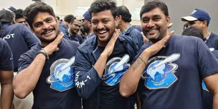 విక్రమ్-1 విజయగాథలో సిరిసిల్ల సోదరుల సత్తా 1 విక్రమ్-1 విజయగాథలో సిరిసిల్ల సోదరుల సత్తా
