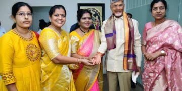 సీఎం చంద్రబాబుకు రాఖీ శుభాకాంక్షలు.. అభిమానాన్ని చాటుకున్న మహిళా నేతలు