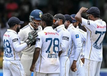 జురెల్ సెంచరీతో భారత్ భారీ స్కోరు.. 503/9 డిక్లేర్ 5 జురెల్ సెంచరీతో భారత్ భారీ స్కోరు.. 503/9 డిక్లేర్