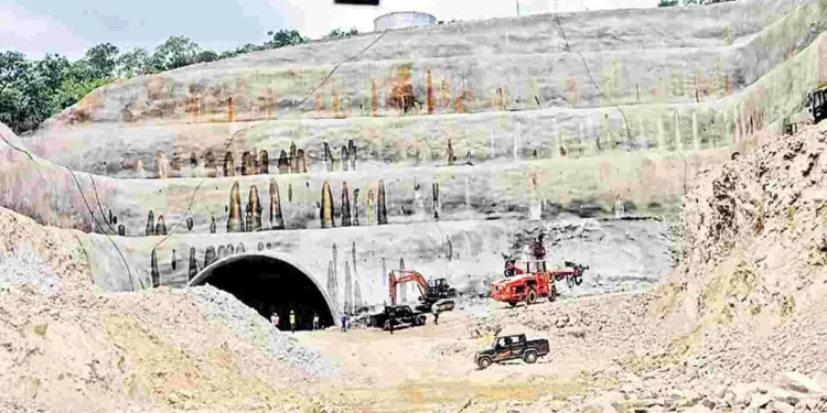 రాష్ట్రంలోనే అతిపెద్ద సొరంగం.. శరవేగంగా పనులు 1 రాష్ట్రంలోనే అతిపెద్ద సొరంగం.. శరవేగంగా పనులు