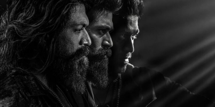 టాక్సిక్‌’కు ‘ఏ’ సర్టిఫికెట్‌.. ఒక్క కట్‌ కూడా చెప్పని సెన్సార్‌!