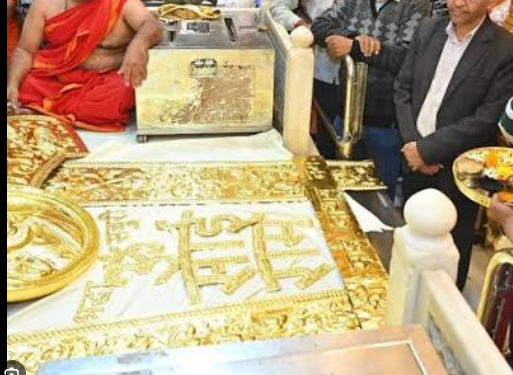 శిర్డీ సాయికి దుబాయ్ భక్తుల బంగారు కానుక 1 శిర్డీ సాయికి దుబాయ్ భక్తుల బంగారు కానుక