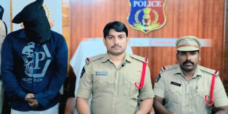 ఫేక్‌ ఇన్‌స్టాగ్రామ్‌ ఖాతాతో వేధింపులు.. ఉయ్యూరులో నిందితుడి అరెస్ట్‌