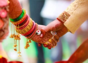అమ్మానాన్నలే.. మళ్లీ పెళ్లి చేసుకున్నారు! 40 అమ్మానాన్నలే.. మళ్లీ పెళ్లి చేసుకున్నారు!