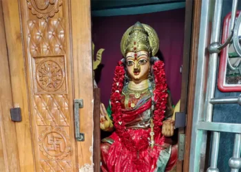 మెట్టమీదపాలెంలో కలకలం.. బంగారమ్మ తల్లి ఆలయంలో చోరీ