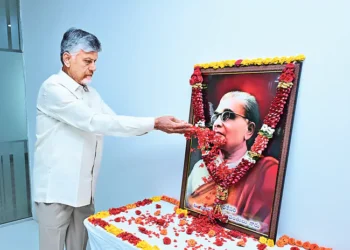 తెలుగువారి సాహసానికి ప్రతీక ఆంధ్రకేసరి ప్రకాశం పంతులు