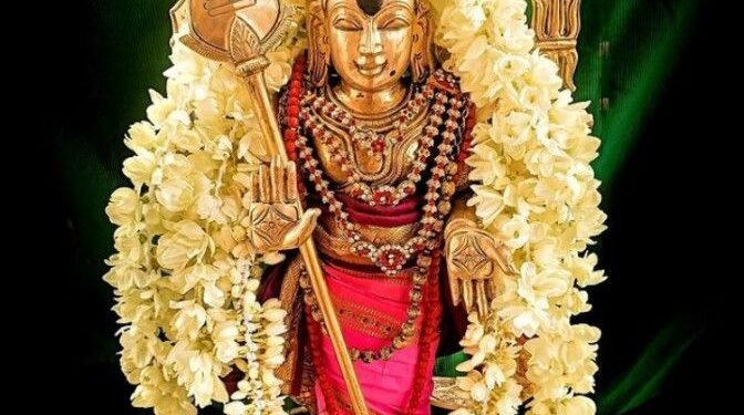 కావడులతో తరలివచ్చిన భక్తులు.. సుబ్రహ్మణ్యస్వామికి ప్రత్యేక పూజలు 1 కావడులతో తరలివచ్చిన భక్తులు.. సుబ్రహ్మణ్యస్వామికి ప్రత్యేక పూజలు
